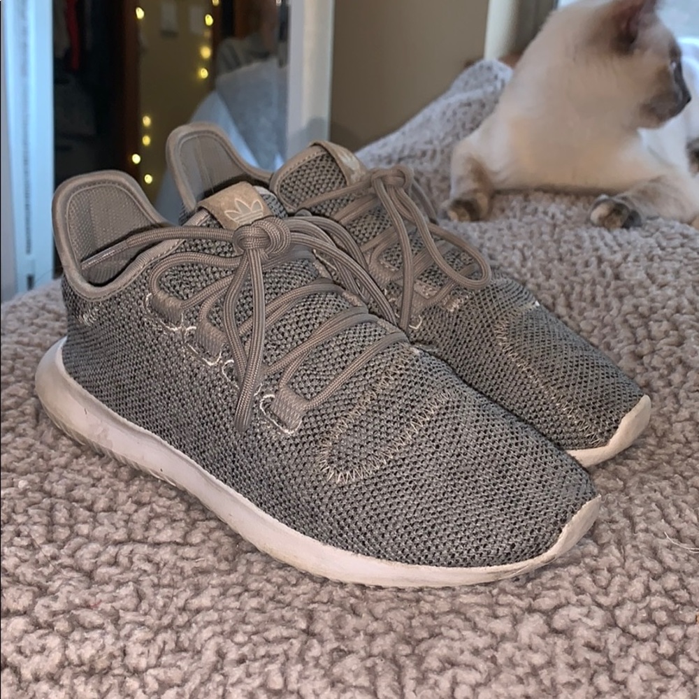 Size 7.5 adidas tubulars